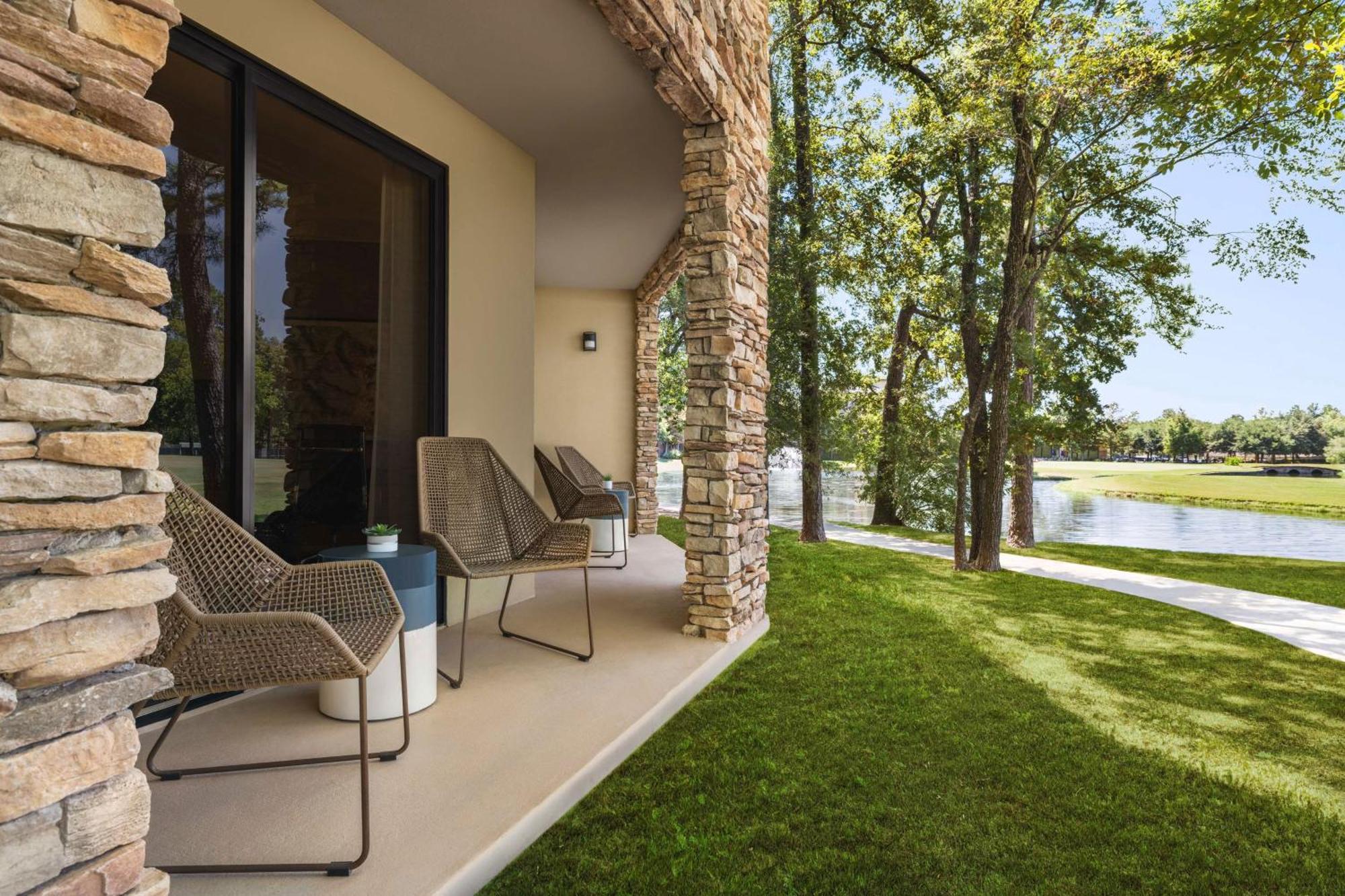 The Woodlands Resort, Curio Collection By Hilton Luaran gambar